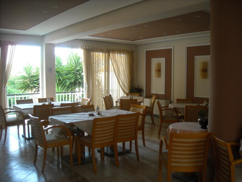 Iris Hotel Nea Kallikrateia Exterior foto
